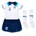 England Bukayo Saka #17 Replika babykläder Hemmaställ Barn VM 2022 Kortärmad (+ korta byxor)